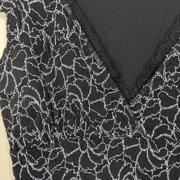 Le Château White Corded Lace Sleeveless Top V-Neck Blouse Size XS - Picture 3 of 15